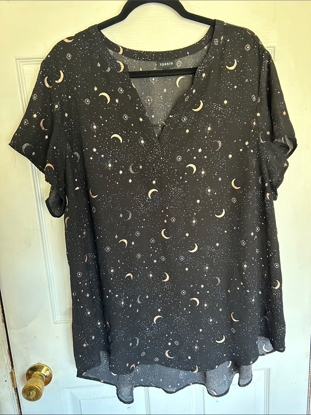 🖤TORRID🖤 Black Celestial V-Neck Blouse